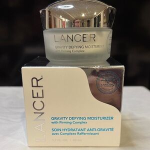 Lancer Gravity Defying Moisturizer